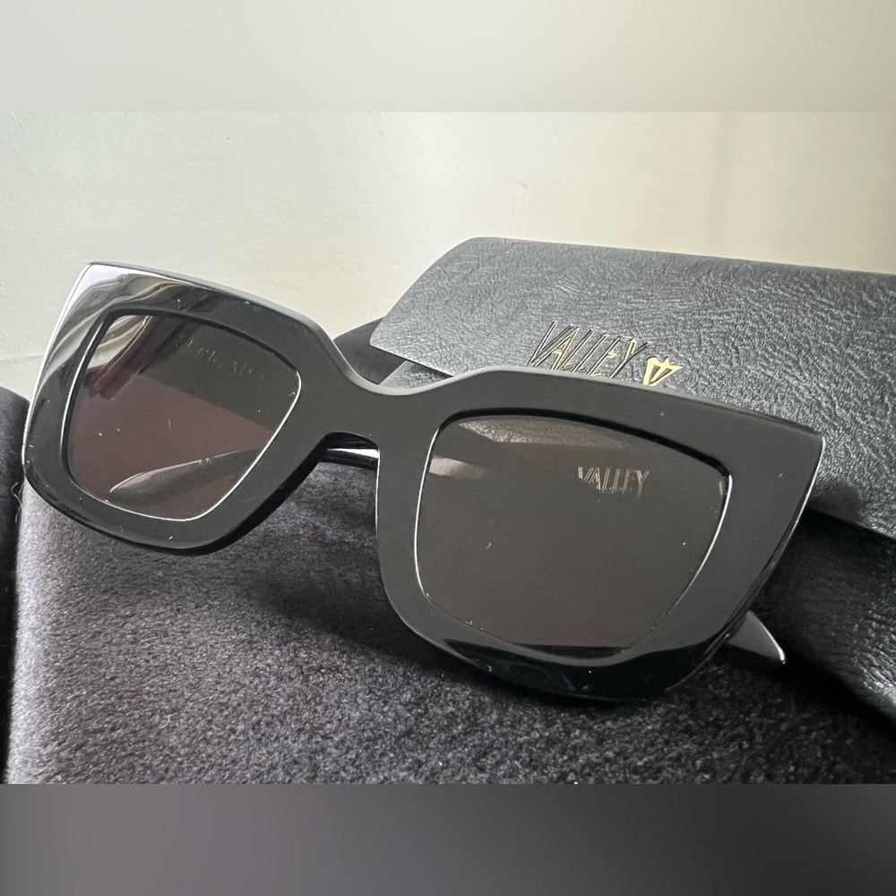 Valley Eyewear Brigada, Gloss Black / Black Lens, Black Zero Sunglasses